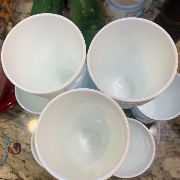 SET OF 8 MILK GLASS TUMBLERS ,GRAPE VINE PATTERN - Picture 5 of 9